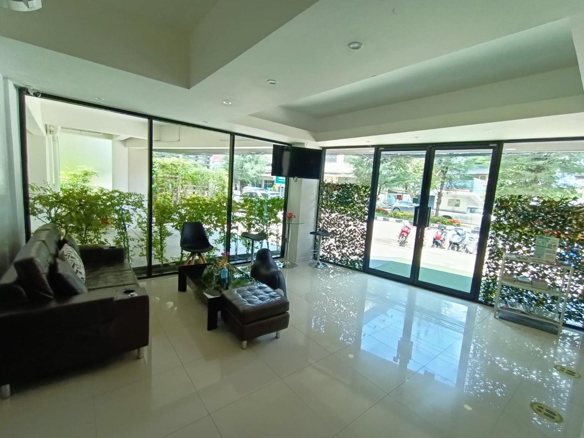 Tisa Hotel Udonthani Экстерьер фото