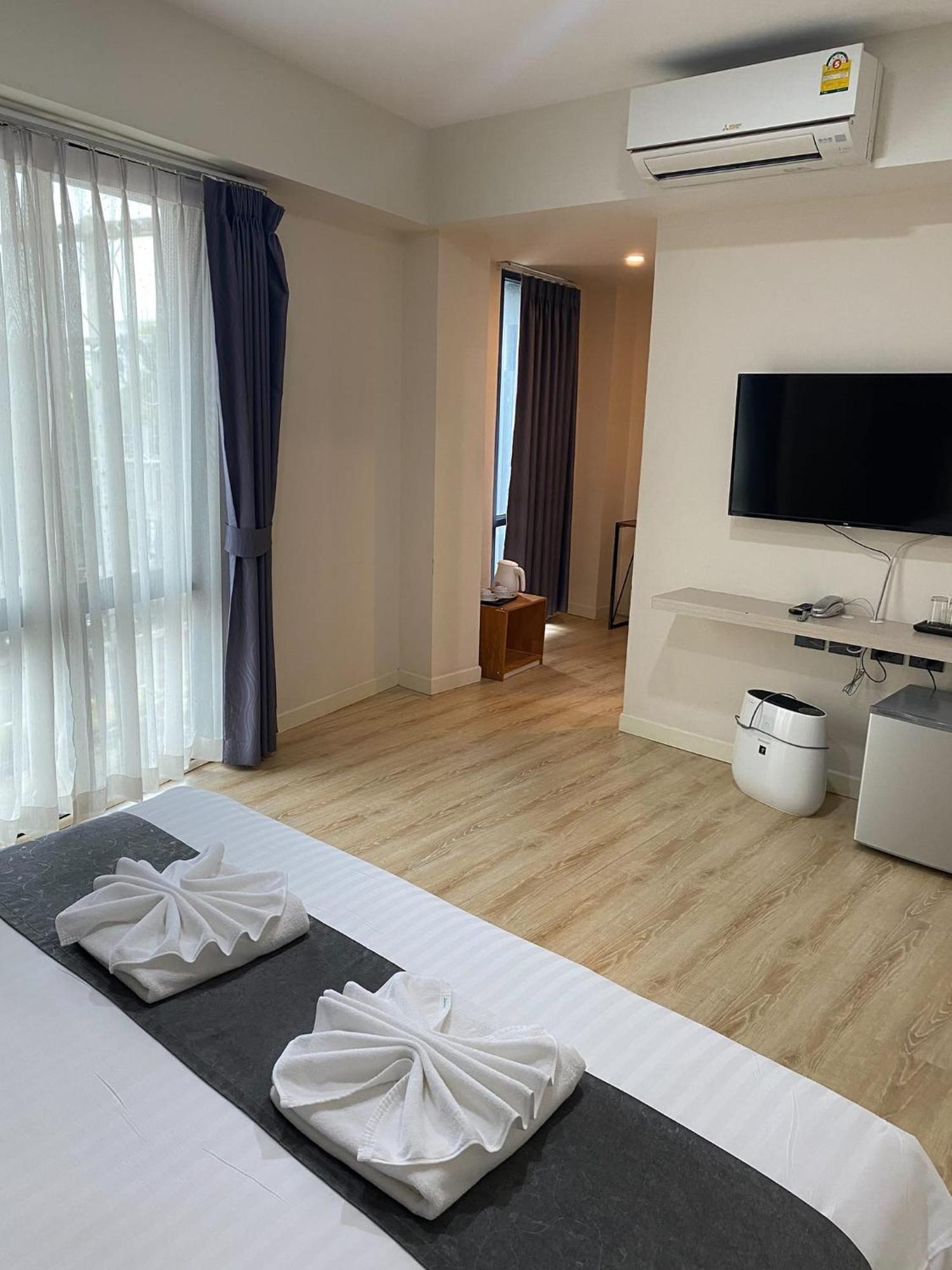 Tisa Hotel Udonthani Экстерьер фото