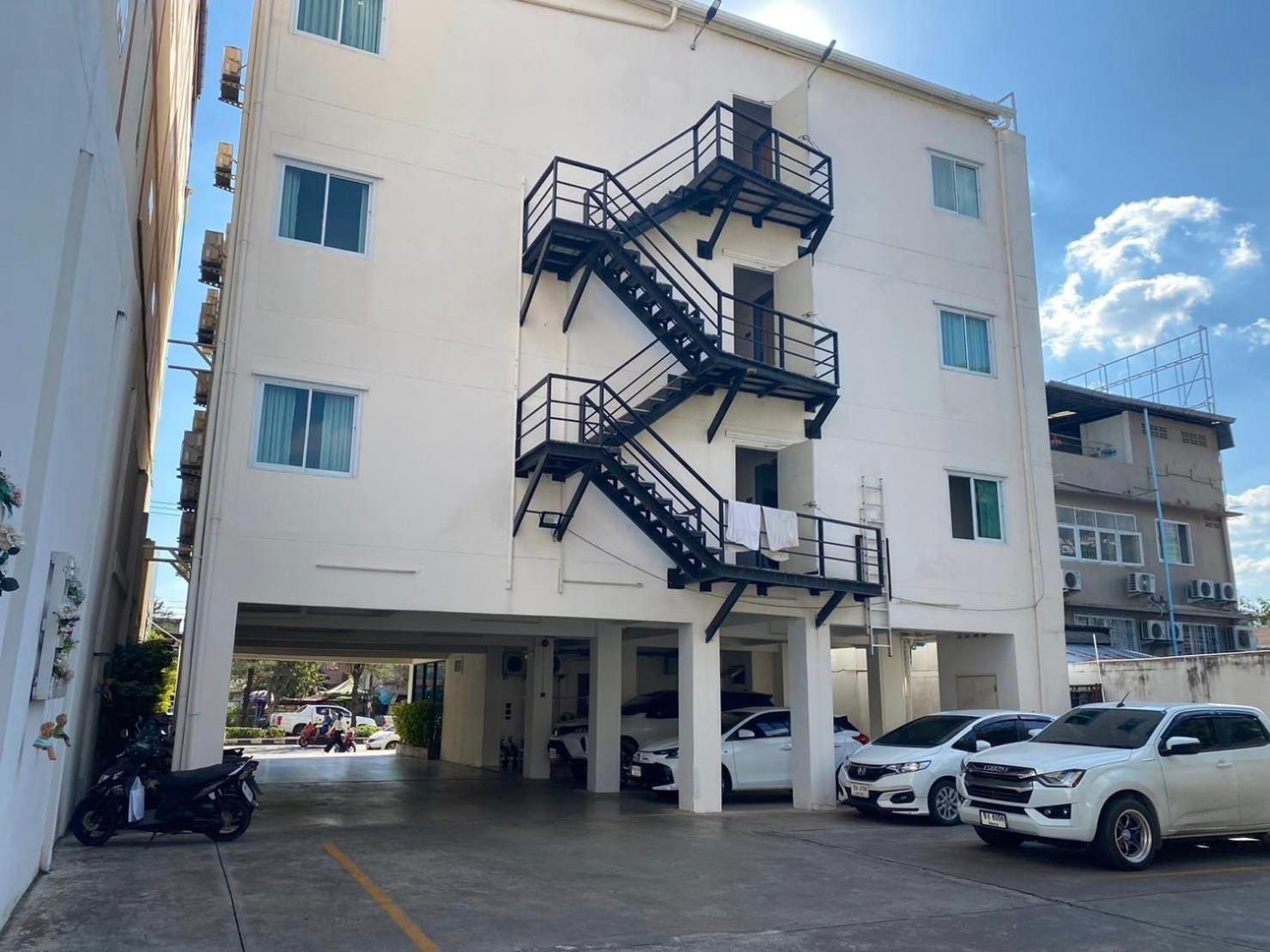 Tisa Hotel Udonthani Экстерьер фото